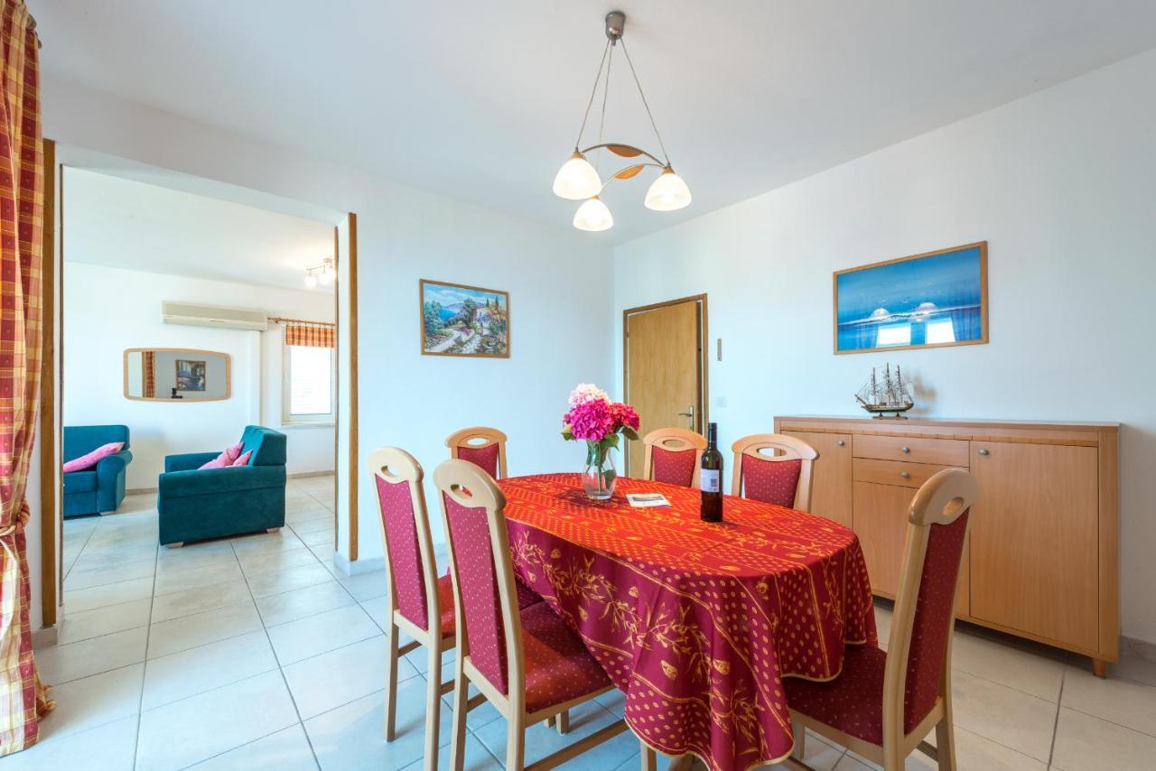 Villa Nona 챠브타트 외부 사진